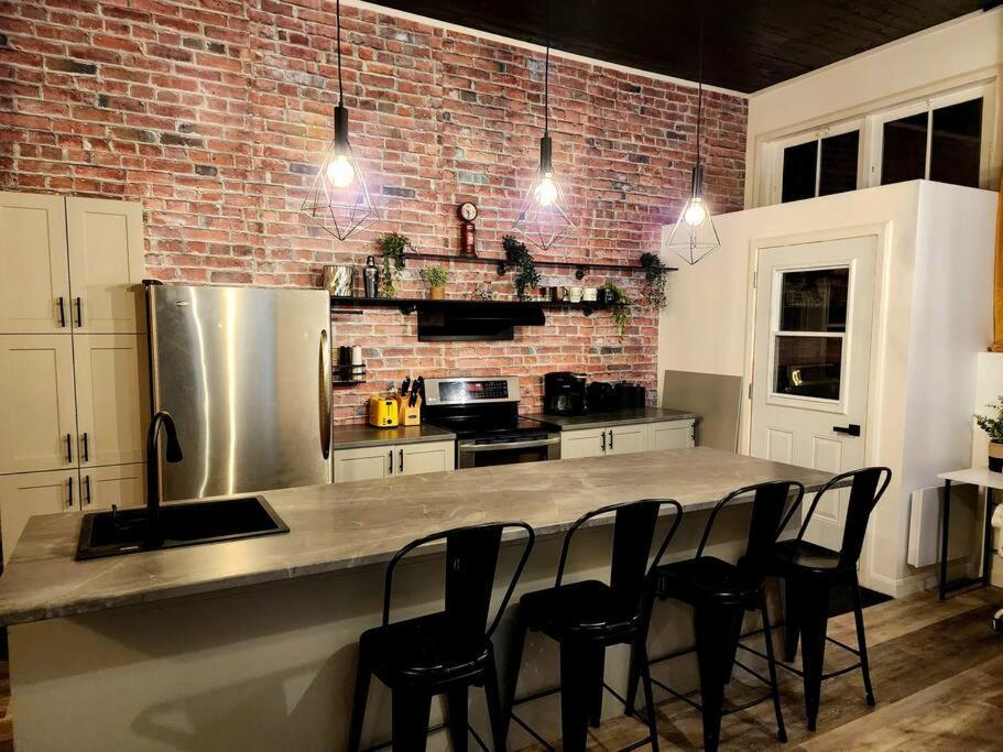 קוויבק סיטי Loft Style Industriel-Centre-Ville+Parking Gratuit חדר תמונה