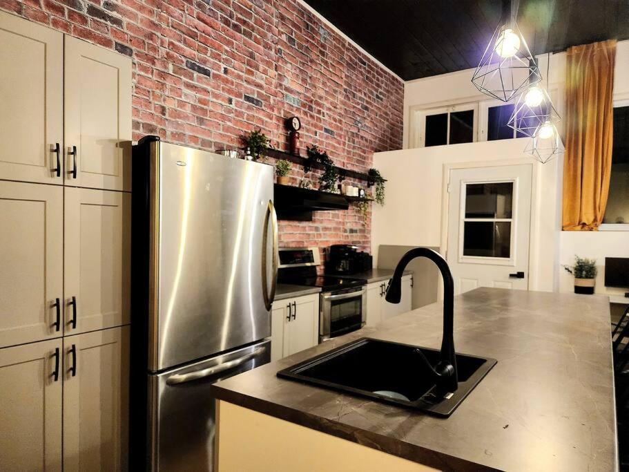 קוויבק סיטי Loft Style Industriel-Centre-Ville+Parking Gratuit חדר תמונה